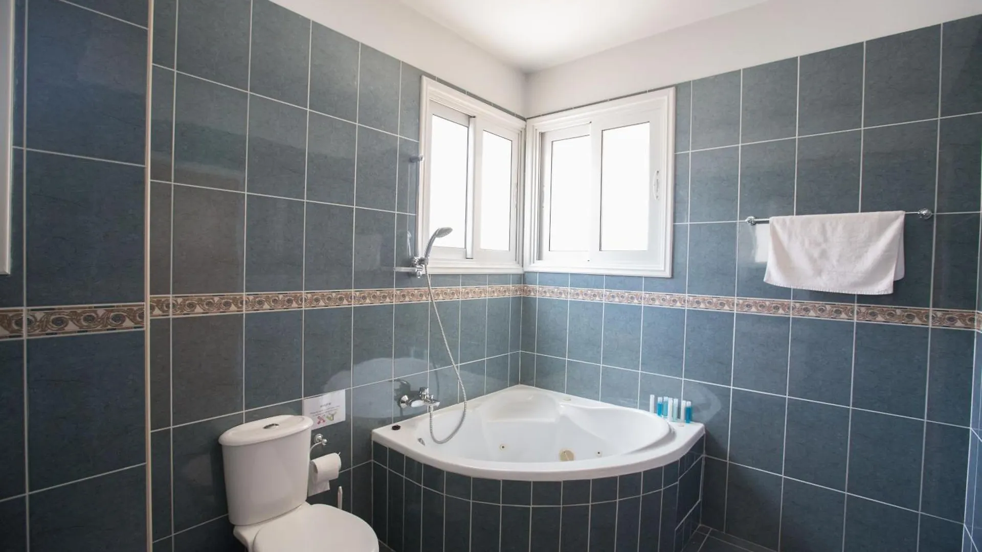 度假居 Schoene Villa Direkt Am Meer 普罗塔拉斯