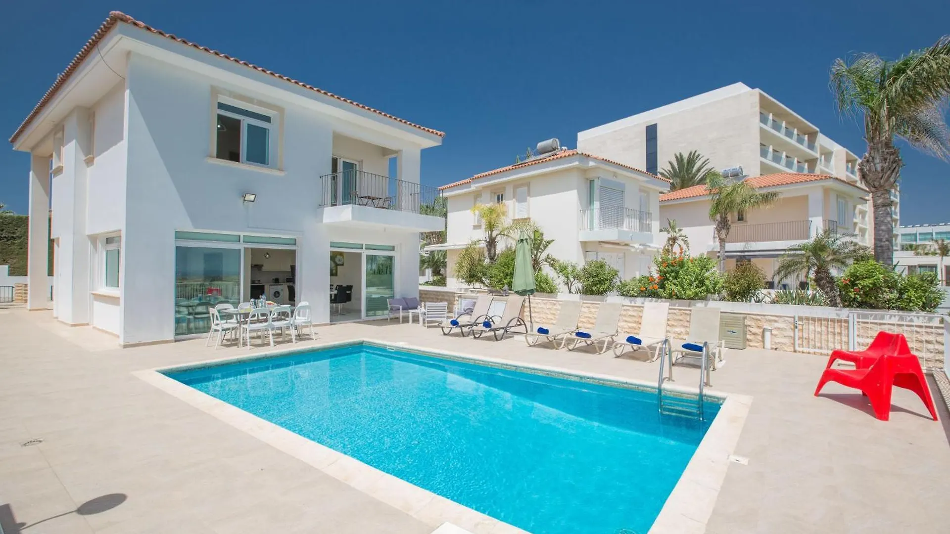 Schoene Villa Direkt Am Meer Protaras Сasa de vacaciones